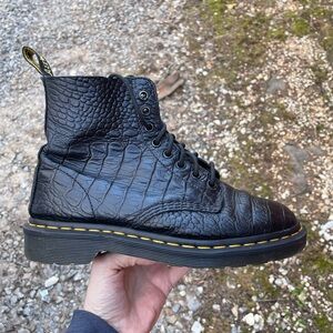 Dr Martens Pascal Croc Black Leather Combat Boots 8 Ladies